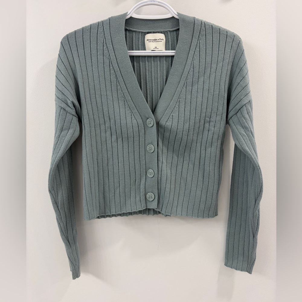 Abercrombie & Fitch Soft Cardigan - XS